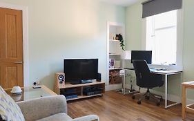 The Amazing Iona Street - 2 Bedroom Free Parking